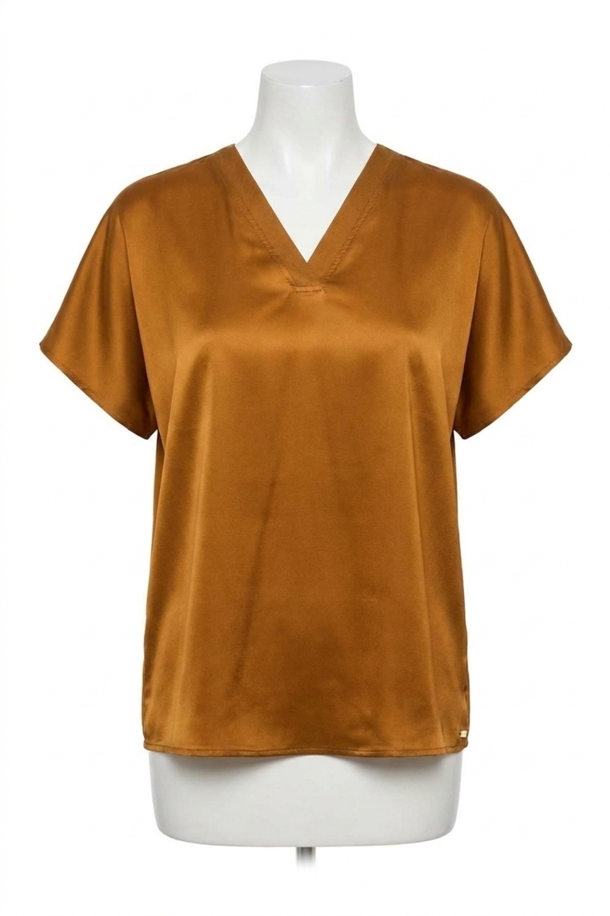 NEW JOSEPH RIBKOFF v-neck short sleeve boxy satin top in whiskey